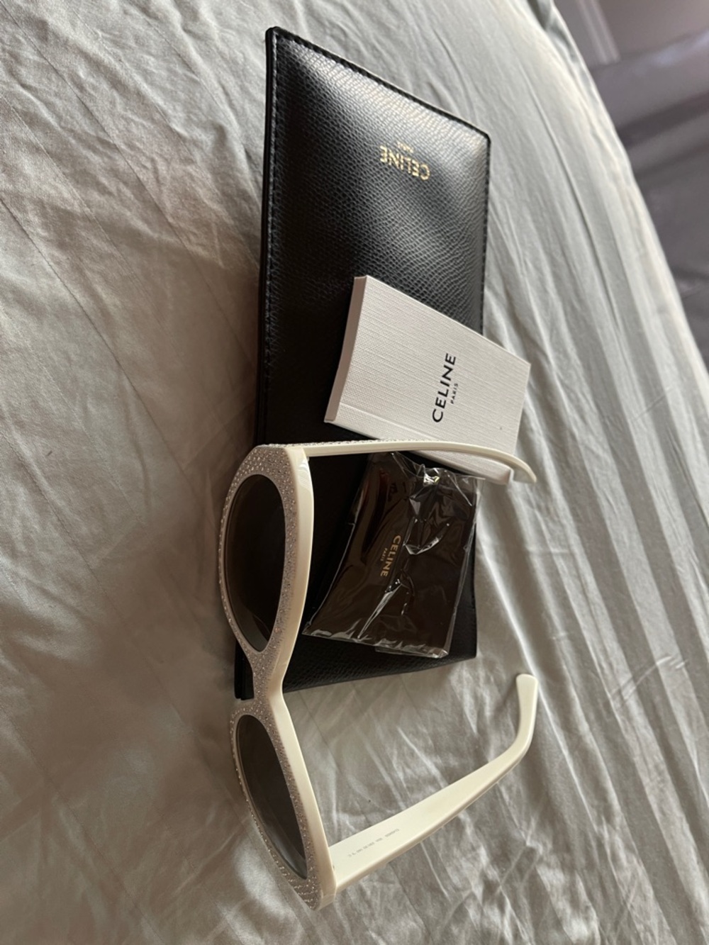 Celine - Picture 3 of 4